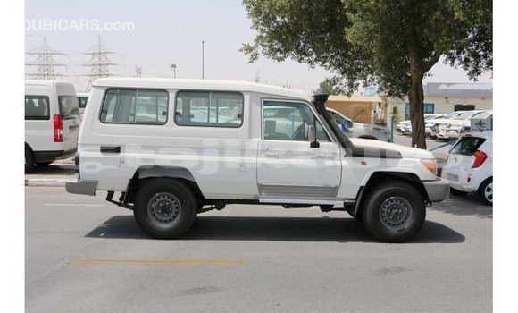 Buy Import Toyota Land Cruiser White Car in Import - Dubai in Dushanbe Buy Import Toyota Land Cruiser White Car in Import - Dubai in Dushanbe