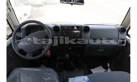 Buy Import Toyota Land Cruiser White Car in Import - Dubai in Dushanbe Buy Import Toyota Land Cruiser White Car in Import - Dubai in Dushanbe