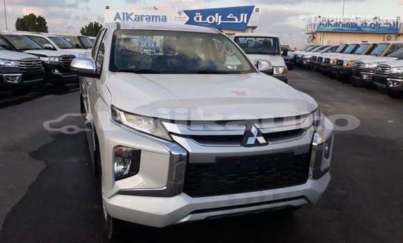 Buy Import Mitsubishi L200 White Car in Import - Dubai in Dushanbe Buy Import Mitsubishi L200 White Car in Import - Dubai in Dushanbe