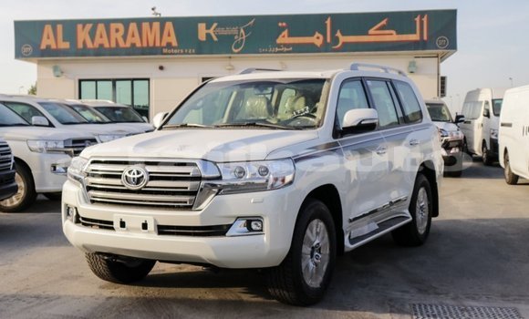 Buy Import Toyota Land Cruiser White Car in Import - Dubai in Dushanbe Buy Import Toyota Land Cruiser White Car in Import - Dubai in Dushanbe