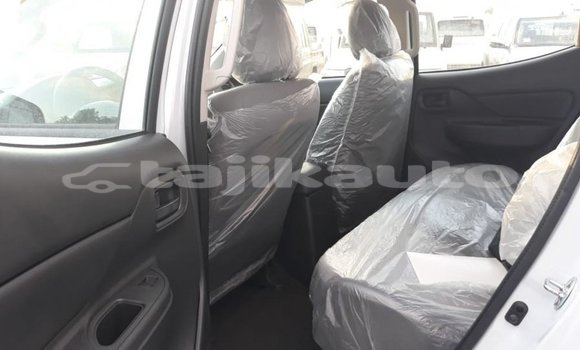 Buy Import Mitsubishi L200 White Car in Import - Dubai in Dushanbe Buy Import Mitsubishi L200 White Car in Import - Dubai in Dushanbe