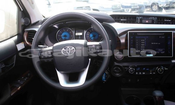 Buy Import Toyota Hilux White Car in Import - Dubai in Dushanbe Buy Import Toyota Hilux White Car in Import - Dubai in Dushanbe