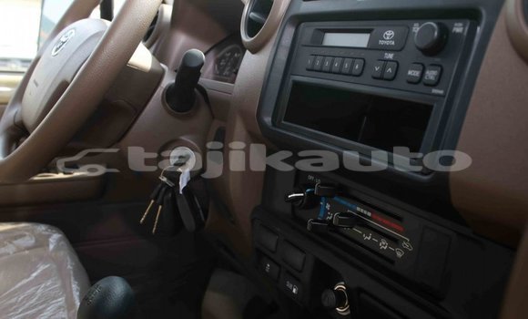 Buy Import Toyota Land Cruiser Beige Car in Import - Dubai in Dushanbe Buy Import Toyota Land Cruiser Beige Car in Import - Dubai in Dushanbe