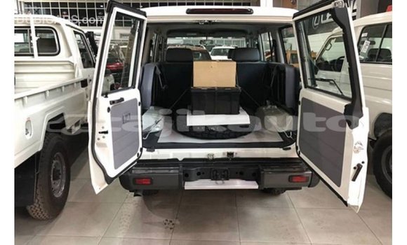 Buy Import Toyota Land Cruiser White Car in Import - Dubai in Dushanbe Buy Import Toyota Land Cruiser White Car in Import - Dubai in Dushanbe