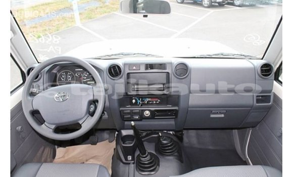 Buy Import Toyota Land Cruiser White Car in Import - Dubai in Dushanbe Buy Import Toyota Land Cruiser White Car in Import - Dubai in Dushanbe