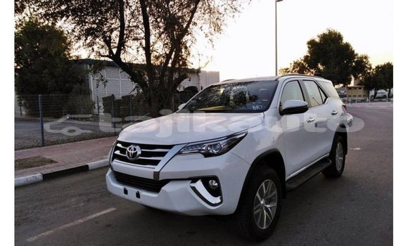 Buy Import Toyota Fortuner White Car in Import - Dubai in Dushanbe Buy Import Toyota Fortuner White Car in Import - Dubai in Dushanbe