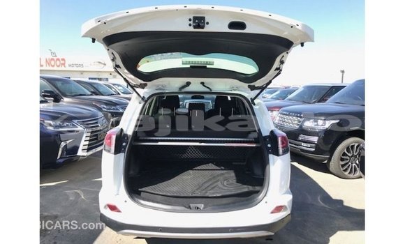 Buy Import Toyota 4Runner White Car in Import - Dubai in Dushanbe Buy Import Toyota 4Runner White Car in Import - Dubai in Dushanbe