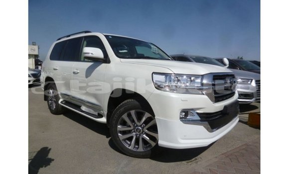 Buy Import Toyota Land Cruiser White Car in Import - Dubai in Dushanbe Buy Import Toyota Land Cruiser White Car in Import - Dubai in Dushanbe