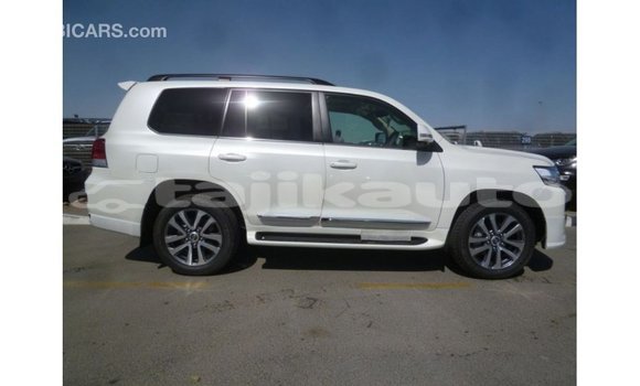 Buy Import Toyota Land Cruiser White Car in Import - Dubai in Dushanbe Buy Import Toyota Land Cruiser White Car in Import - Dubai in Dushanbe