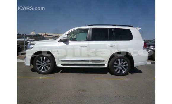 Buy Import Toyota Land Cruiser White Car in Import - Dubai in Dushanbe Buy Import Toyota Land Cruiser White Car in Import - Dubai in Dushanbe