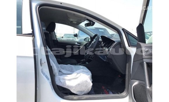 Buy Import Volkswagen Golf White Car in Import - Dubai in Dushanbe Buy Import Volkswagen Golf White Car in Import - Dubai in Dushanbe