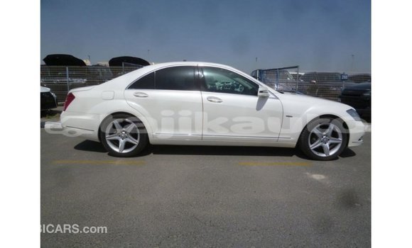 Buy Import Mercedes-Benz 190 White Car in Import - Dubai in Dushanbe Buy Import Mercedes-Benz 190 White Car in Import - Dubai in Dushanbe