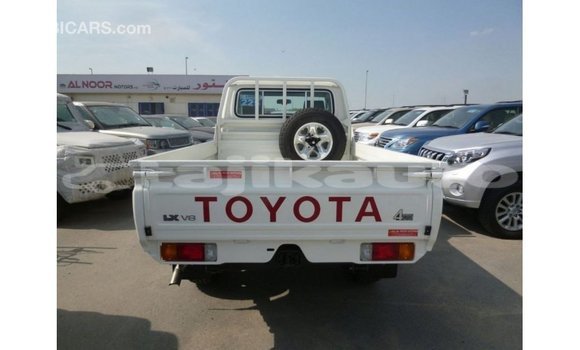 Buy Import Toyota Land Cruiser White Car in Import - Dubai in Dushanbe Buy Import Toyota Land Cruiser White Car in Import - Dubai in Dushanbe