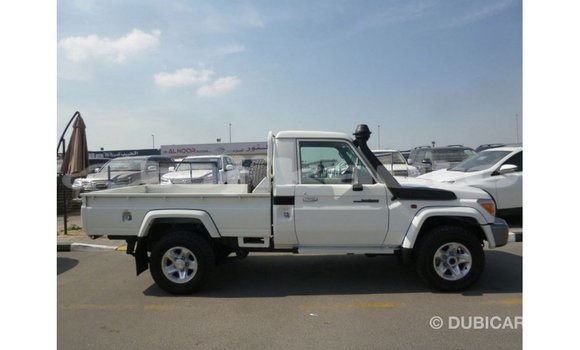 Buy Import Toyota Land Cruiser White Car in Import - Dubai in Dushanbe Buy Import Toyota Land Cruiser White Car in Import - Dubai in Dushanbe