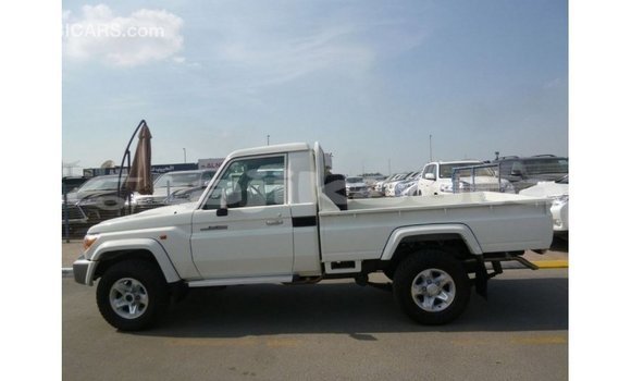 Buy Import Toyota Land Cruiser White Car in Import - Dubai in Dushanbe Buy Import Toyota Land Cruiser White Car in Import - Dubai in Dushanbe