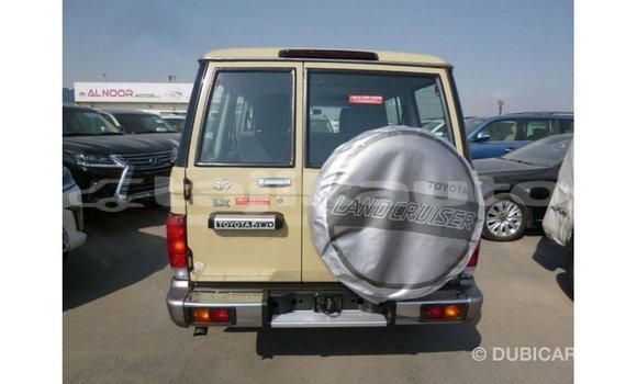 Buy Import Toyota Land Cruiser Beige Car in Import - Dubai in Dushanbe Buy Import Toyota Land Cruiser Beige Car in Import - Dubai in Dushanbe