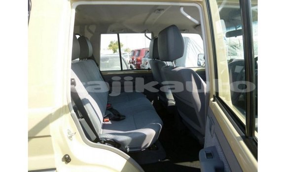 Buy Import Toyota Land Cruiser Beige Car in Import - Dubai in Dushanbe Buy Import Toyota Land Cruiser Beige Car in Import - Dubai in Dushanbe