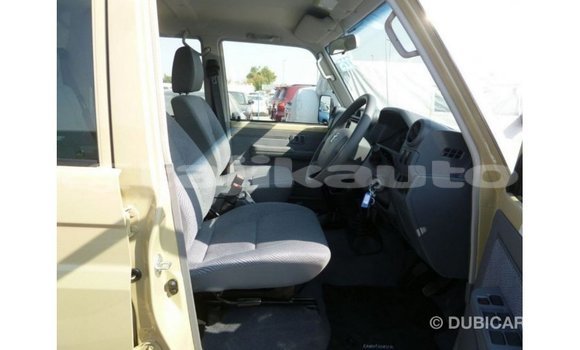 Buy Import Toyota Land Cruiser Beige Car in Import - Dubai in Dushanbe Buy Import Toyota Land Cruiser Beige Car in Import - Dubai in Dushanbe