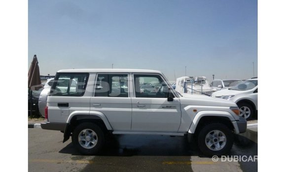 Buy Import Toyota Land Cruiser White Car in Import - Dubai in Dushanbe Buy Import Toyota Land Cruiser White Car in Import - Dubai in Dushanbe