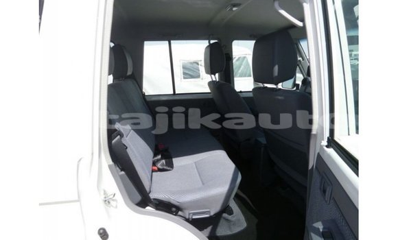 Buy Import Toyota Land Cruiser White Car in Import - Dubai in Dushanbe Buy Import Toyota Land Cruiser White Car in Import - Dubai in Dushanbe