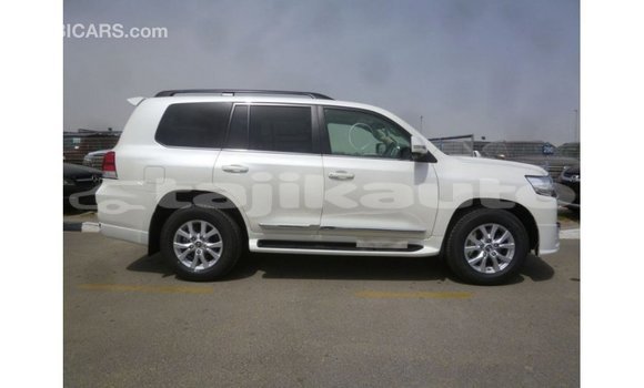 Buy Import Toyota Land Cruiser White Car in Import - Dubai in Dushanbe Buy Import Toyota Land Cruiser White Car in Import - Dubai in Dushanbe