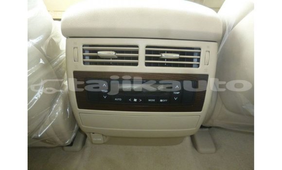 Buy Import Toyota Land Cruiser White Car in Import - Dubai in Dushanbe Buy Import Toyota Land Cruiser White Car in Import - Dubai in Dushanbe