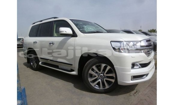 Buy Import Toyota Land Cruiser White Car in Import - Dubai in Dushanbe Buy Import Toyota Land Cruiser White Car in Import - Dubai in Dushanbe