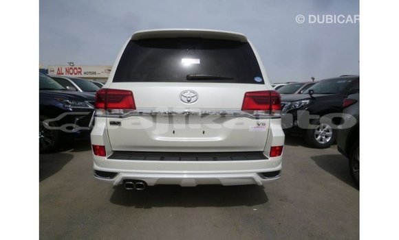 Buy Import Toyota Land Cruiser White Car in Import - Dubai in Dushanbe Buy Import Toyota Land Cruiser White Car in Import - Dubai in Dushanbe
