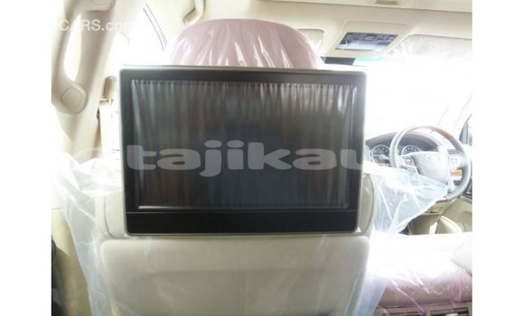 Buy Import Toyota Land Cruiser White Car in Import - Dubai in Dushanbe Buy Import Toyota Land Cruiser White Car in Import - Dubai in Dushanbe