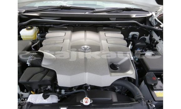 Buy Import Toyota Land Cruiser White Car in Import - Dubai in Dushanbe Buy Import Toyota Land Cruiser White Car in Import - Dubai in Dushanbe