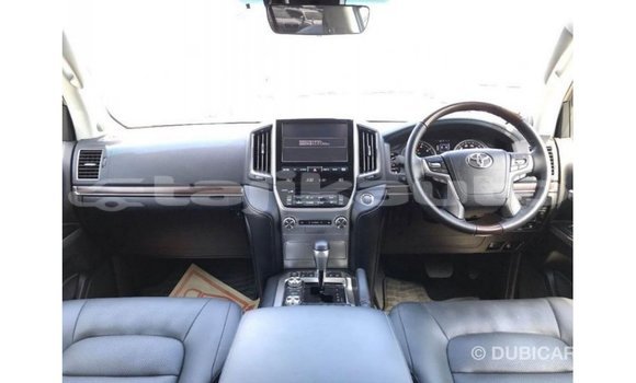 Buy Import Toyota Land Cruiser White Car in Import - Dubai in Dushanbe Buy Import Toyota Land Cruiser White Car in Import - Dubai in Dushanbe