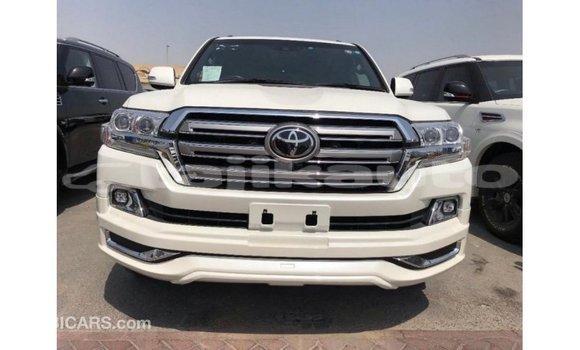 Buy Import Toyota Land Cruiser White Car in Import - Dubai in Dushanbe Buy Import Toyota Land Cruiser White Car in Import - Dubai in Dushanbe