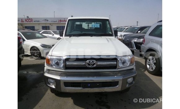 Buy Import Toyota Land Cruiser White Car in Import - Dubai in Dushanbe Buy Import Toyota Land Cruiser White Car in Import - Dubai in Dushanbe