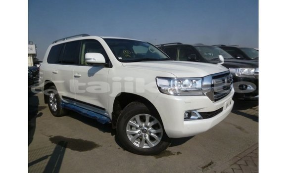 Buy Import Toyota Land Cruiser White Car in Import - Dubai in Dushanbe Buy Import Toyota Land Cruiser White Car in Import - Dubai in Dushanbe