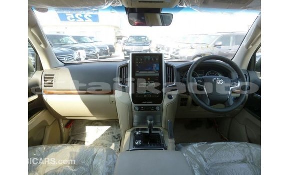 Buy Import Toyota Land Cruiser White Car in Import - Dubai in Dushanbe Buy Import Toyota Land Cruiser White Car in Import - Dubai in Dushanbe