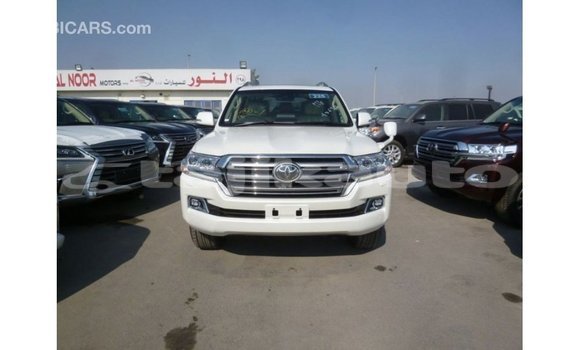 Buy Import Toyota Land Cruiser White Car in Import - Dubai in Dushanbe Buy Import Toyota Land Cruiser White Car in Import - Dubai in Dushanbe