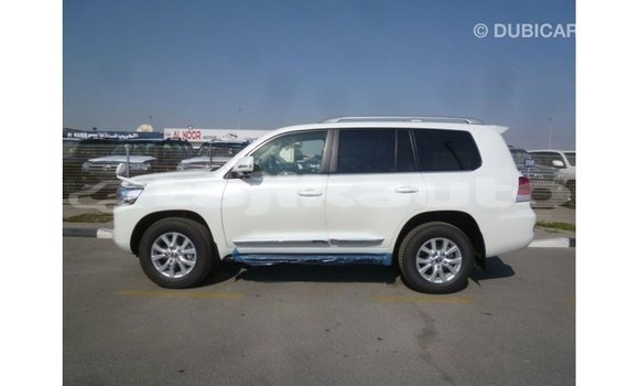 Buy Import Toyota Land Cruiser White Car in Import - Dubai in Dushanbe Buy Import Toyota Land Cruiser White Car in Import - Dubai in Dushanbe