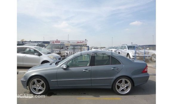 Buy Import Mercedes-Benz 190 Blue Car in Import - Dubai in Dushanbe Buy Import Mercedes-Benz 190 Blue Car in Import - Dubai in Dushanbe