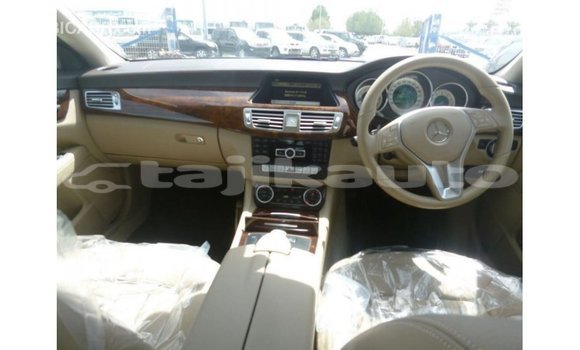 Buy Import Mercedes-Benz 190 White Car in Import - Dubai in Dushanbe Buy Import Mercedes-Benz 190 White Car in Import - Dubai in Dushanbe