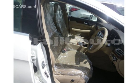 Buy Import Mercedes-Benz 190 White Car in Import - Dubai in Dushanbe Buy Import Mercedes-Benz 190 White Car in Import - Dubai in Dushanbe