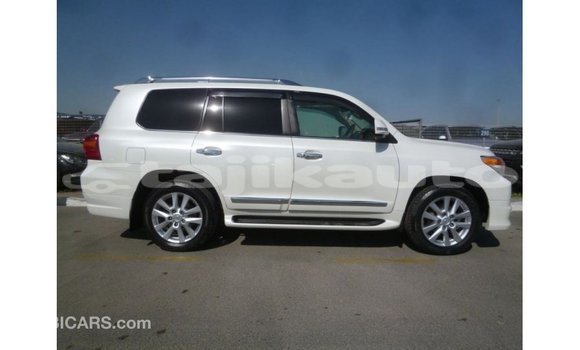 Buy Import Toyota Land Cruiser White Car in Import - Dubai in Dushanbe Buy Import Toyota Land Cruiser White Car in Import - Dubai in Dushanbe