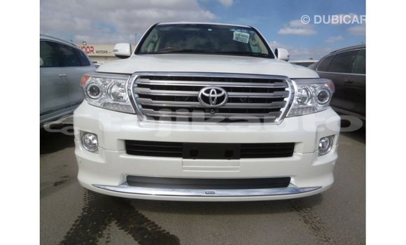 Buy Import Toyota Land Cruiser White Car in Import - Dubai in Dushanbe Buy Import Toyota Land Cruiser White Car in Import - Dubai in Dushanbe