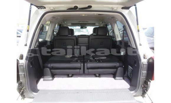 Buy Import Toyota Land Cruiser White Car in Import - Dubai in Dushanbe Buy Import Toyota Land Cruiser White Car in Import - Dubai in Dushanbe