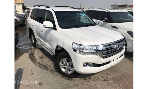 Buy Import Toyota Land Cruiser White Car in Import - Dubai in Dushanbe Buy Import Toyota Land Cruiser White Car in Import - Dubai in Dushanbe