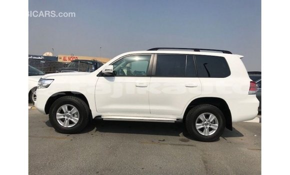 Buy Import Toyota Land Cruiser White Car in Import - Dubai in Dushanbe Buy Import Toyota Land Cruiser White Car in Import - Dubai in Dushanbe