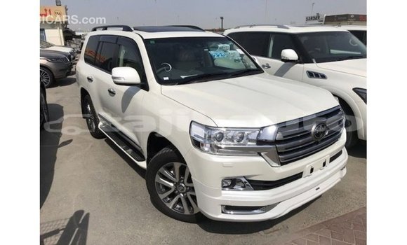 Buy Import Toyota Land Cruiser White Car in Import - Dubai in Dushanbe Buy Import Toyota Land Cruiser White Car in Import - Dubai in Dushanbe