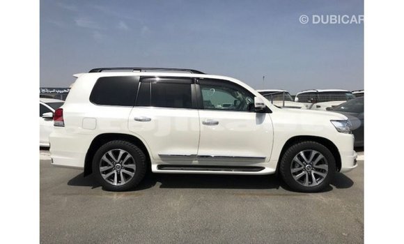 Buy Import Toyota Land Cruiser White Car in Import - Dubai in Dushanbe Buy Import Toyota Land Cruiser White Car in Import - Dubai in Dushanbe