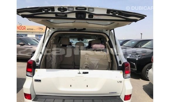 Buy Import Toyota Land Cruiser White Car in Import - Dubai in Dushanbe Buy Import Toyota Land Cruiser White Car in Import - Dubai in Dushanbe