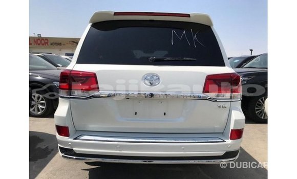 Buy Import Toyota Land Cruiser White Car in Import - Dubai in Dushanbe Buy Import Toyota Land Cruiser White Car in Import - Dubai in Dushanbe