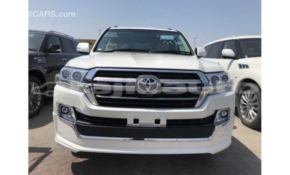 Buy Import Toyota Land Cruiser White Car in Import - Dubai in Dushanbe Buy Import Toyota Land Cruiser White Car in Import - Dubai in Dushanbe